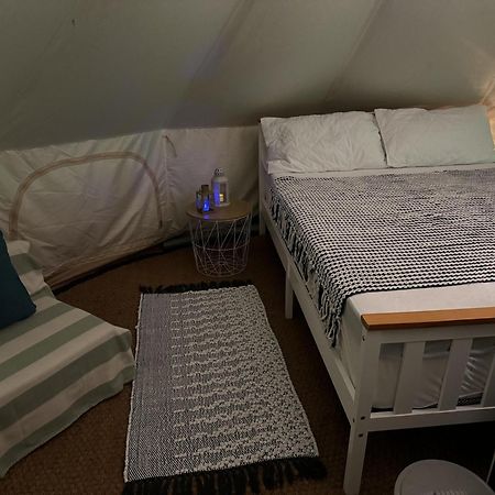 格兰瑟姆Spacious Bell Tent At Herigerbi Park Lincolnshire别墅 外观 照片