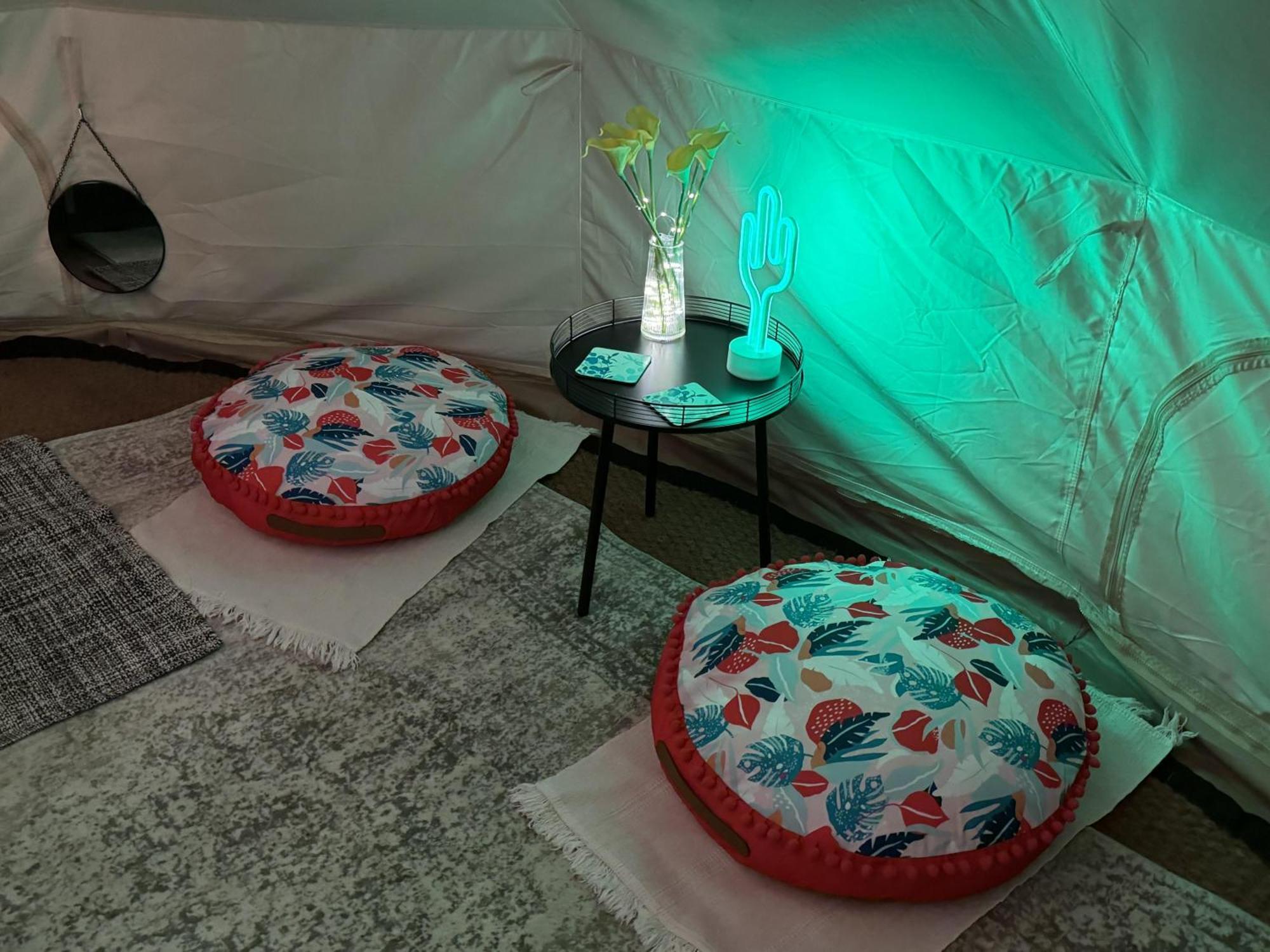 格兰瑟姆Spacious Bell Tent At Herigerbi Park Lincolnshire别墅 外观 照片
