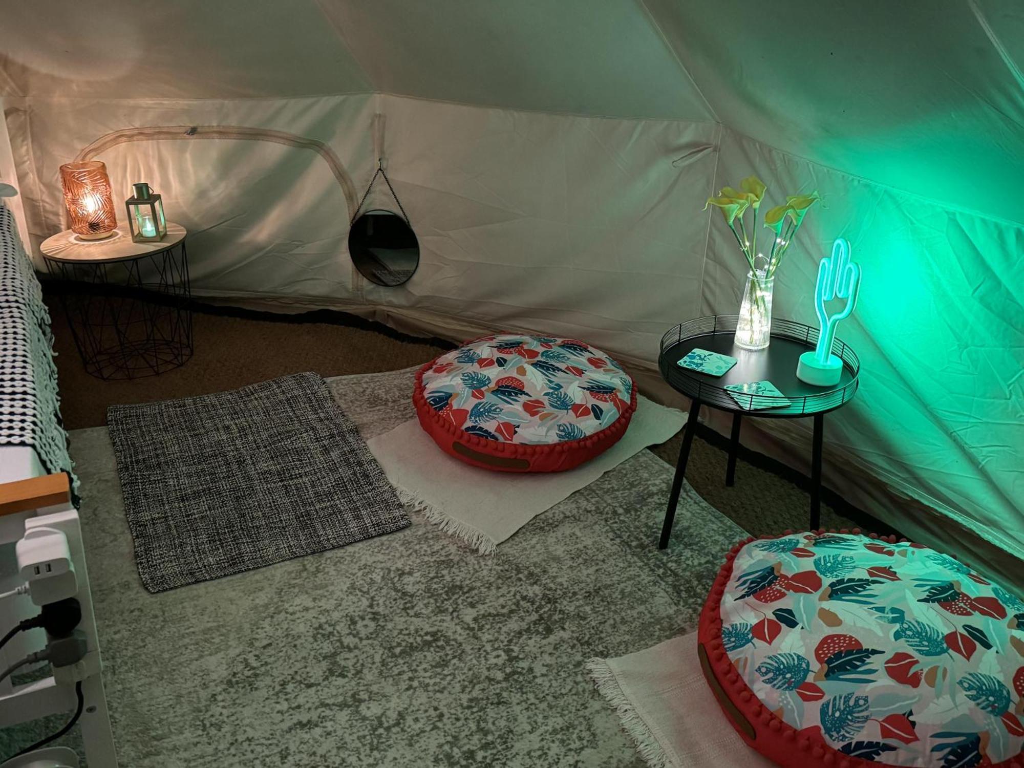 格兰瑟姆Spacious Bell Tent At Herigerbi Park Lincolnshire别墅 外观 照片