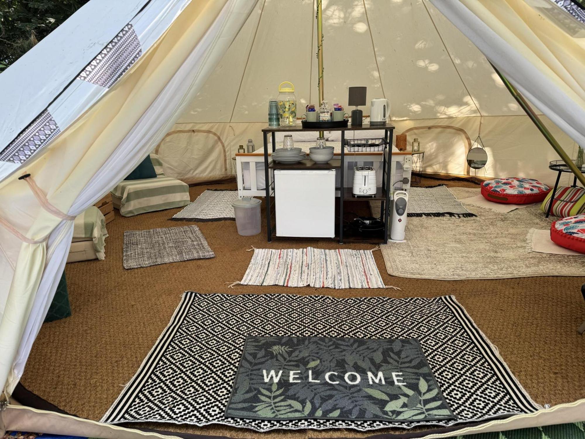 格兰瑟姆Spacious Bell Tent At Herigerbi Park Lincolnshire别墅 外观 照片